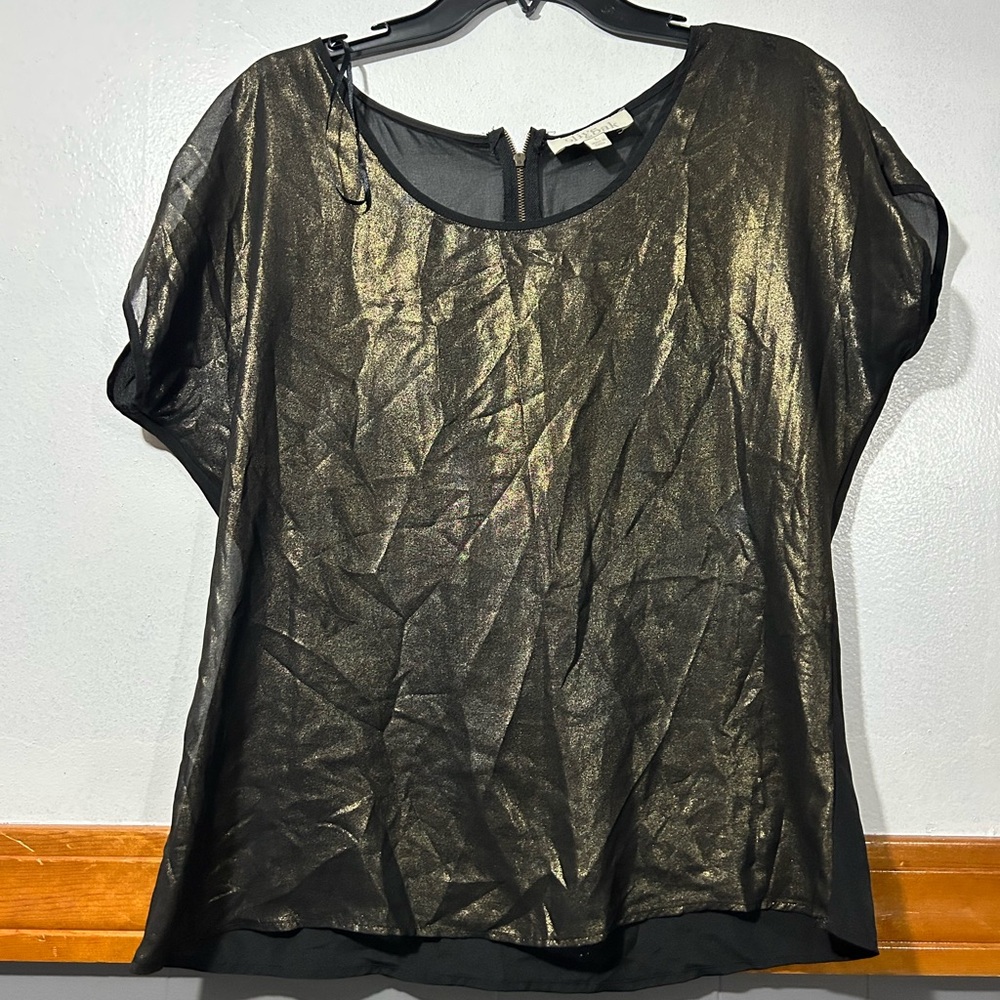 Olive & Oak Metallic Gold Sheer Short-Sleeve Blouse